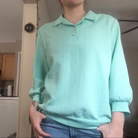 Mint Green Vintage Blouse 🐬 - Picture 2 of 8